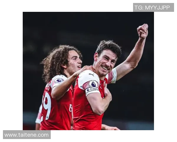 球星接足球瞬间的精彩演绎：技巧、速度与反应的完美融合